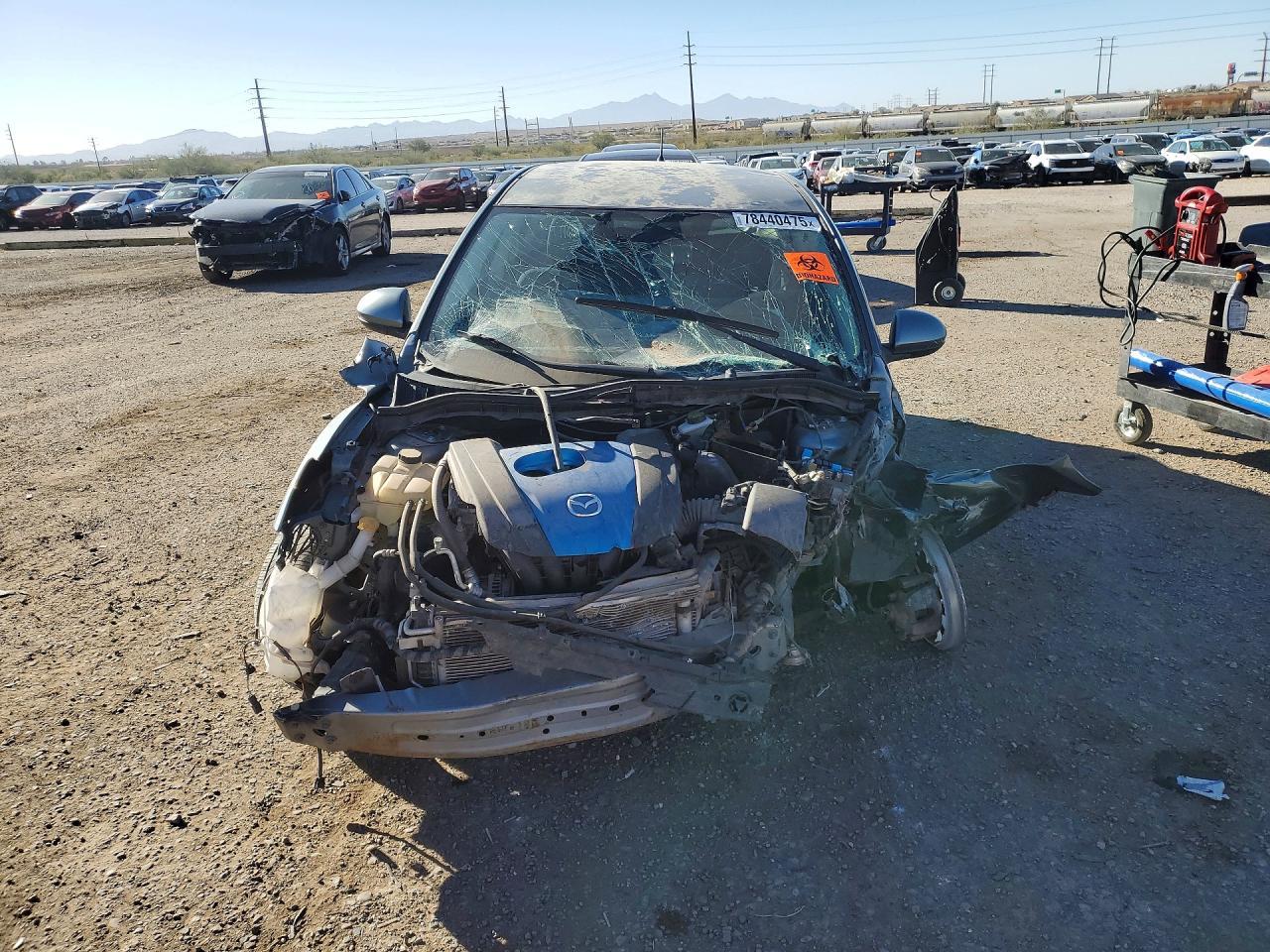 2013 Mazda 3 I