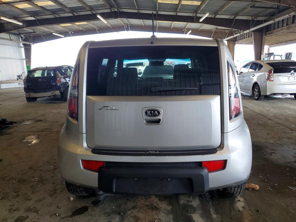 2010 KIA Soul +