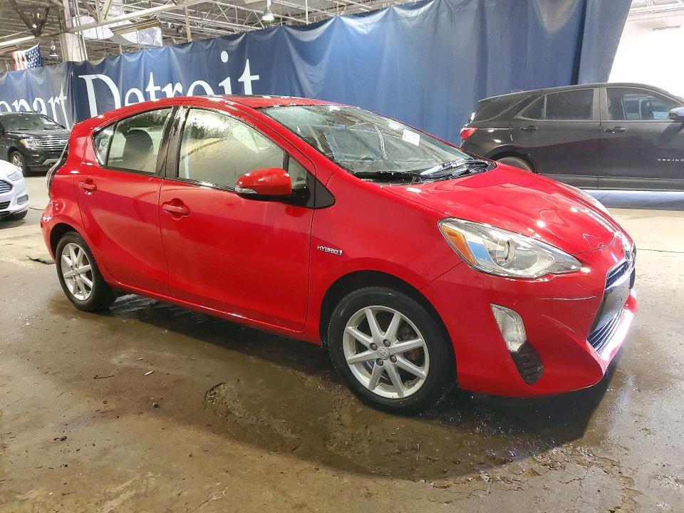 2016 Toyota Prius c Three