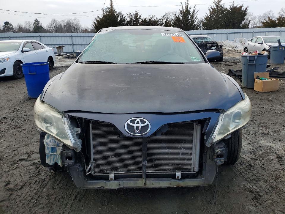 2010 Toyota Camry le