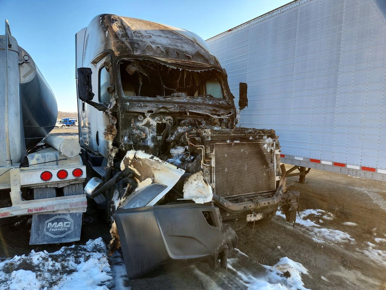 2021 Freightliner Cascadia 126 Semi Truck