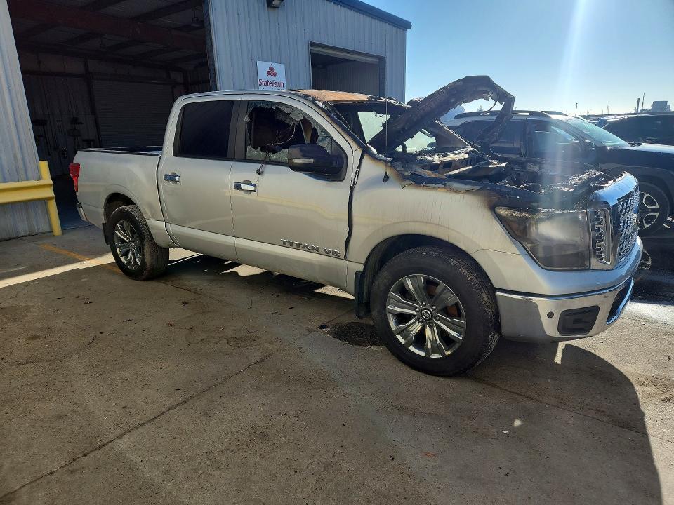 2019 Nissan Titan sv