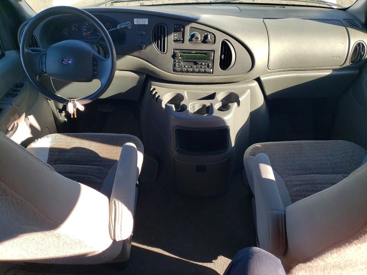2003 Ford Econoline E350 Super Duty Wagon