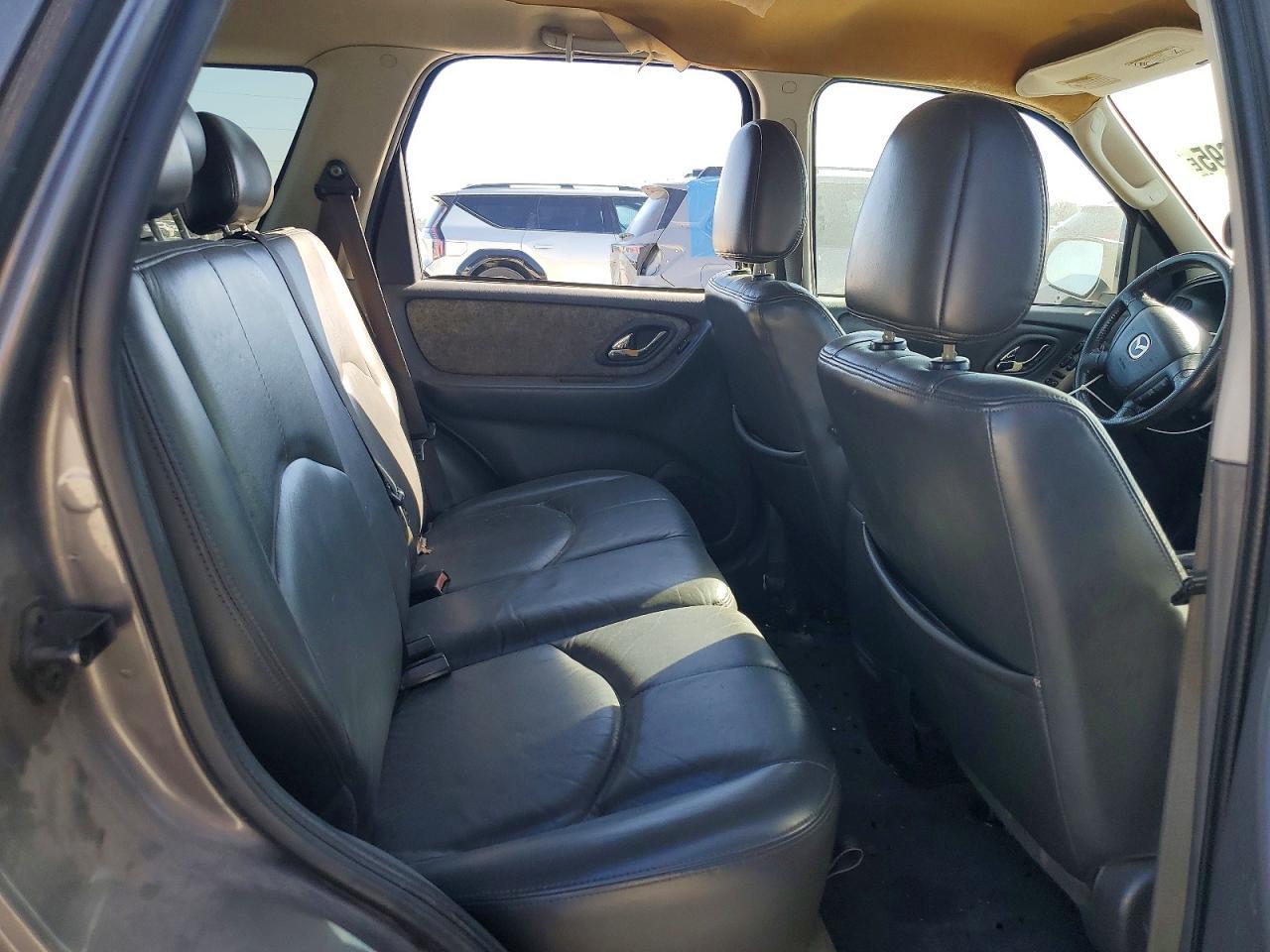 2006 Mazda Tribute i