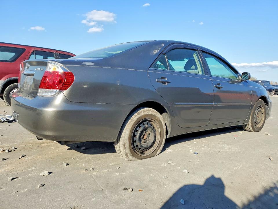 2006 Toyota Camry le