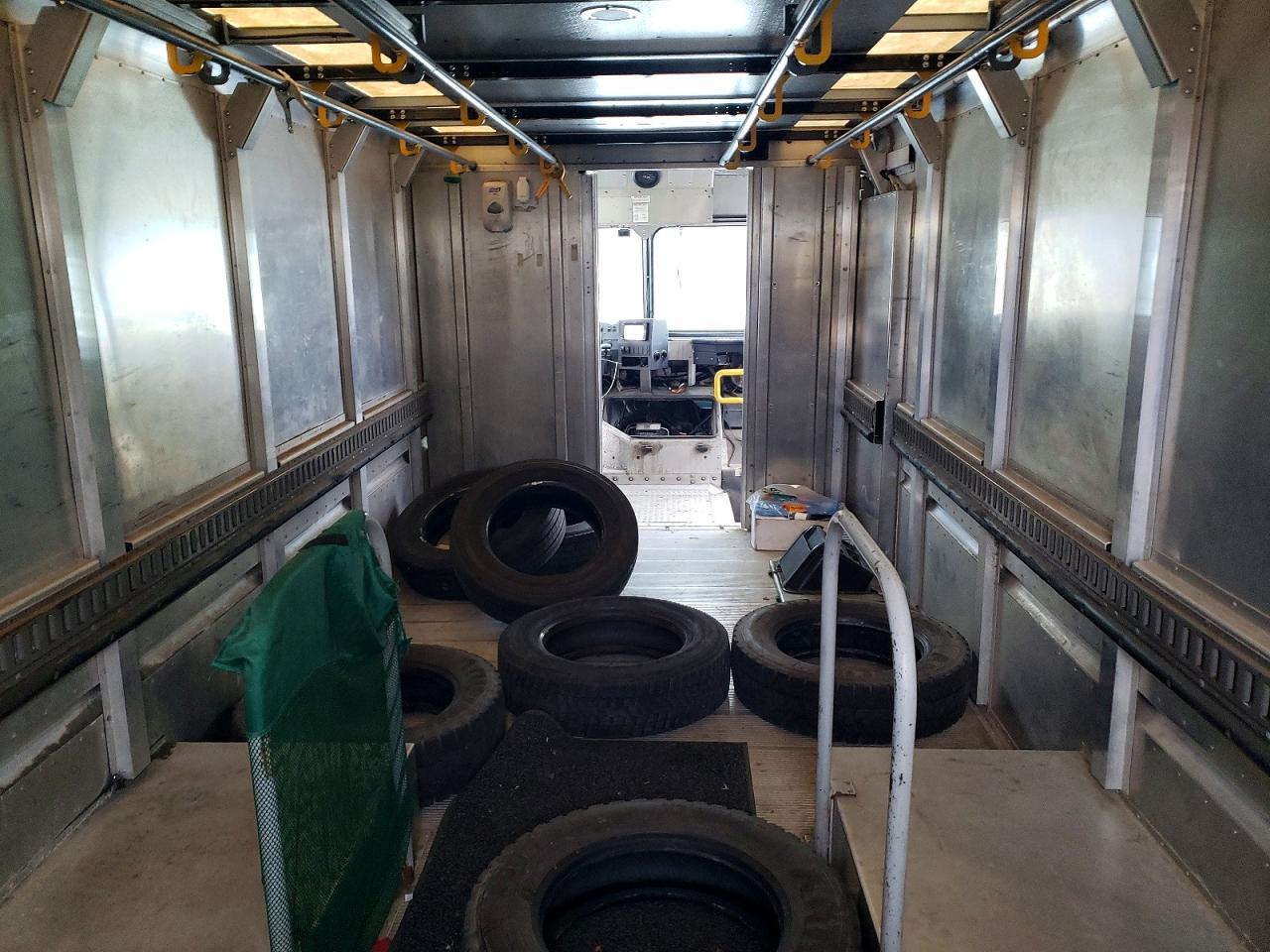 2015 Freightliner MT 45G Chassis Delivery Truck