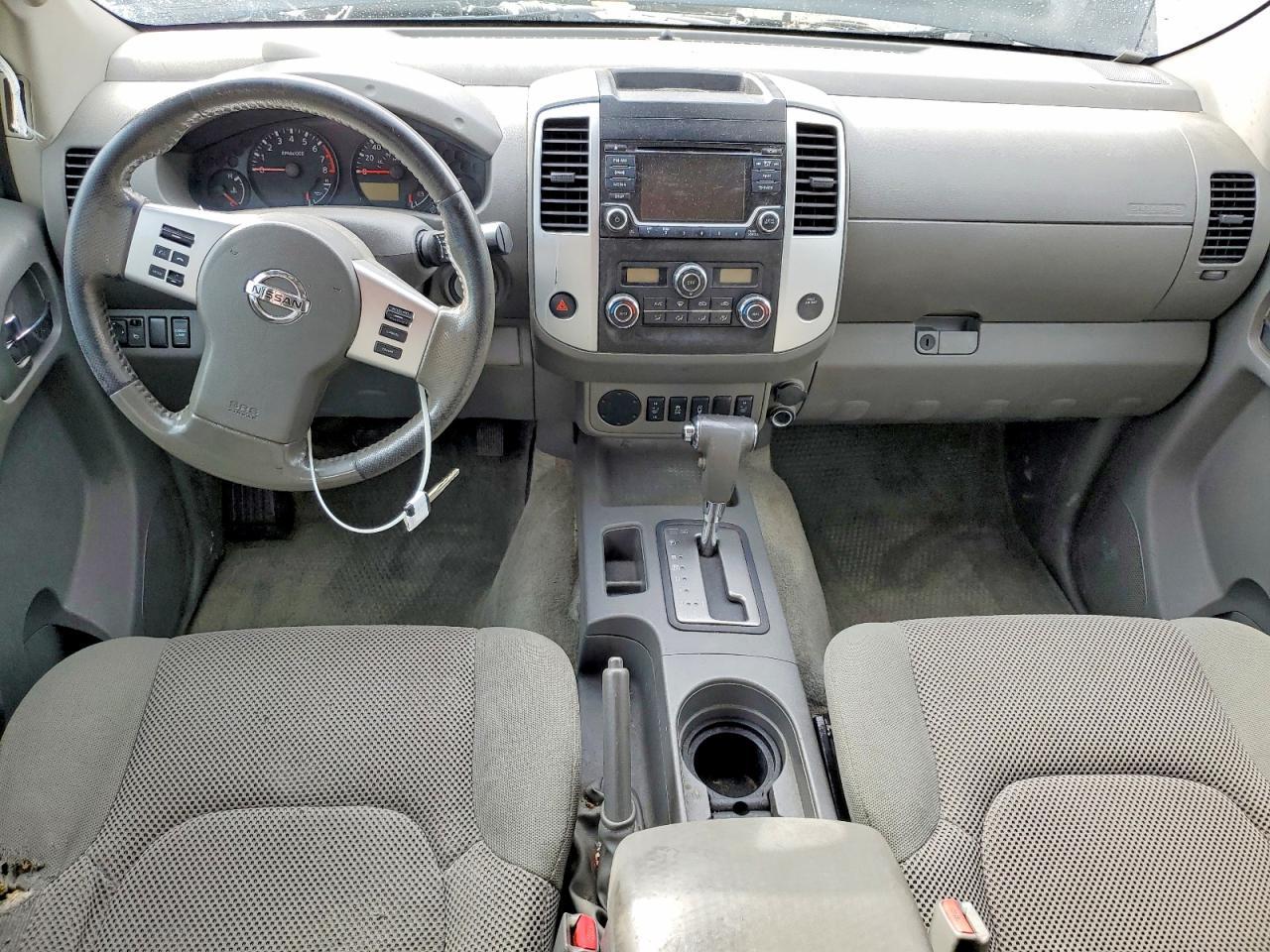 2016 Nissan Frontier SV