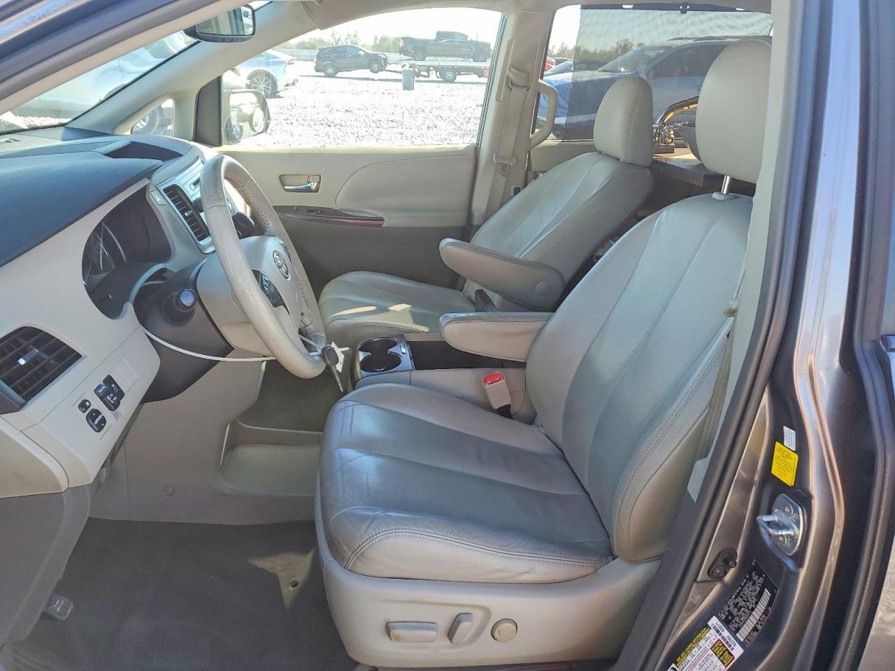 2011 Toyota Sienna XLE 8-Passenger