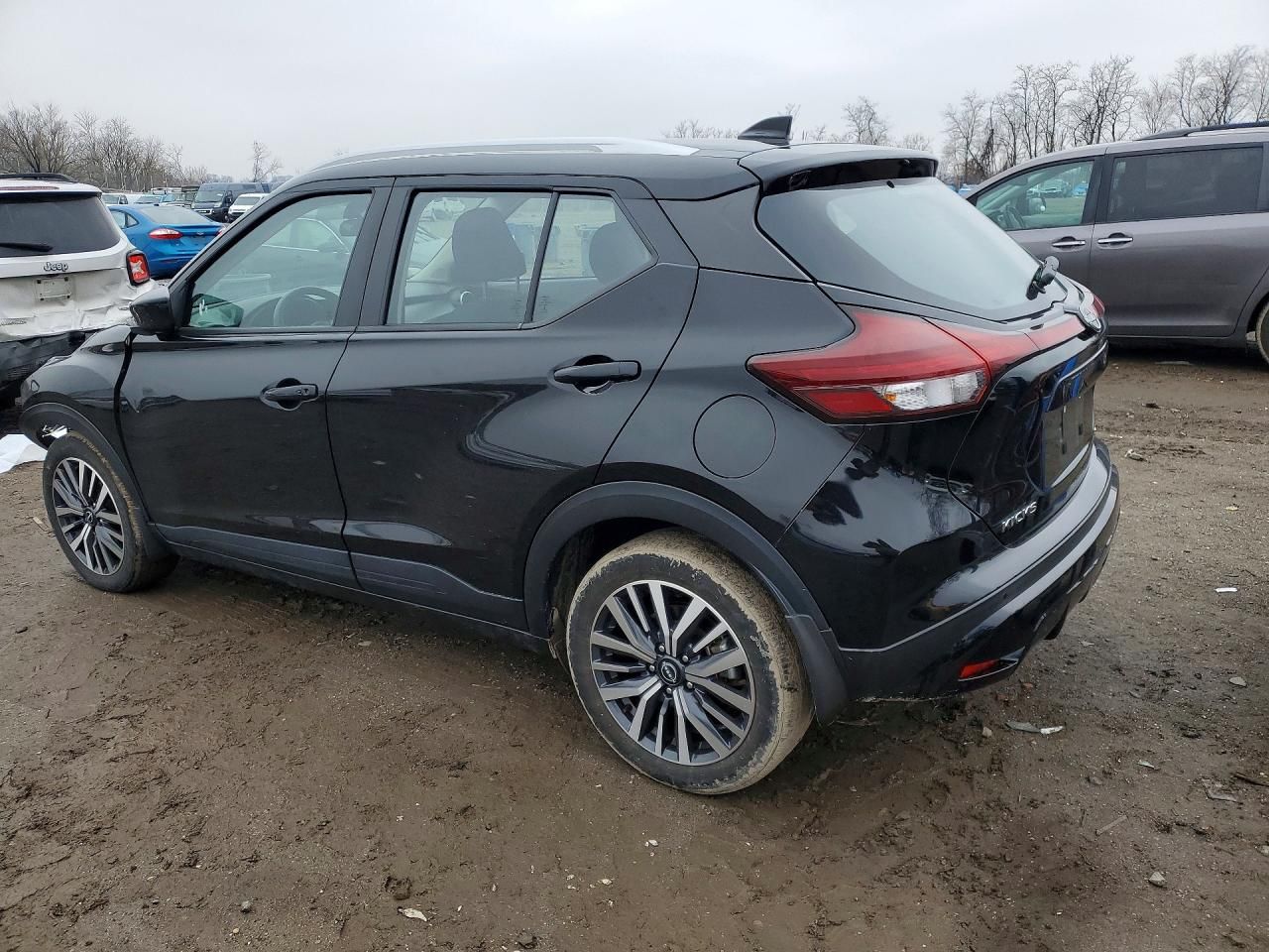 2023 Nissan Kicks sv