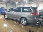 2012 Toyota Sienna xle 8-passenger