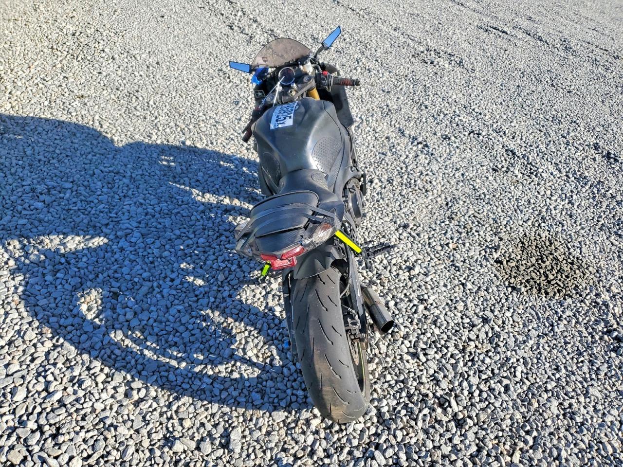 2016 Suzuki GSX-R750