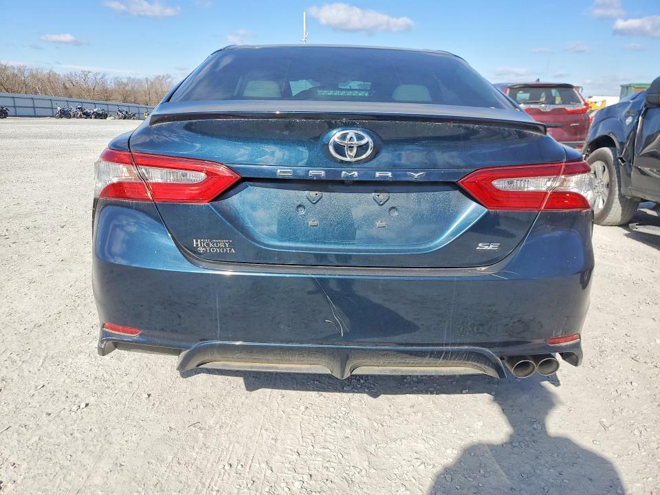 2018 Toyota Camry se