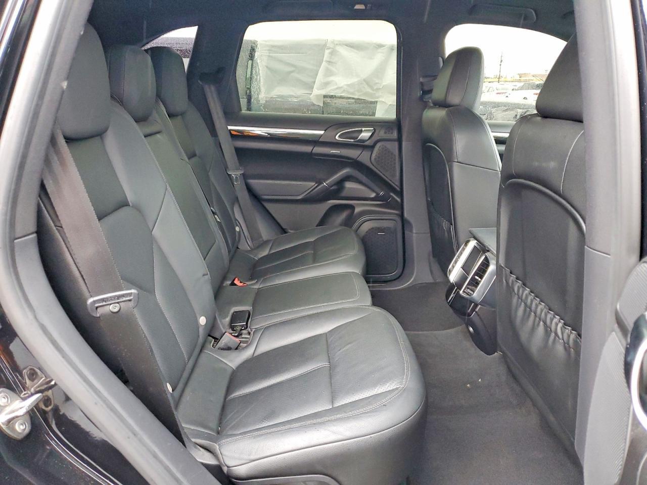 2013 Porsche Cayenne s