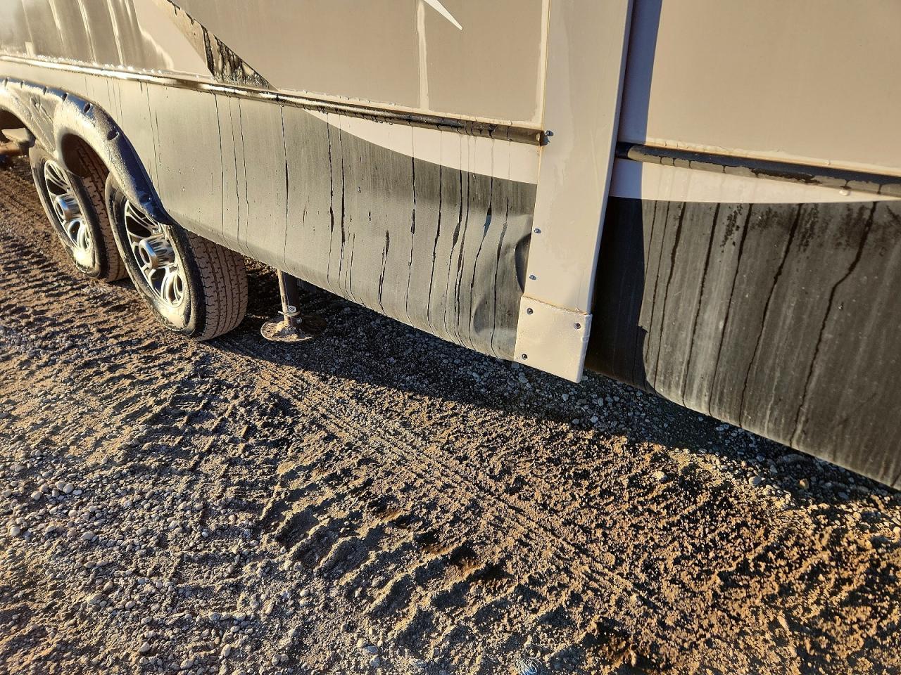 2016 Keystone Montana Camper