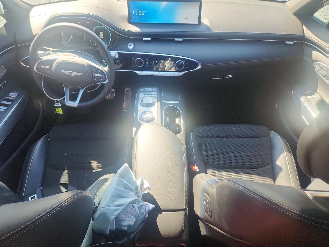 2023 Genesis Gv70 Base