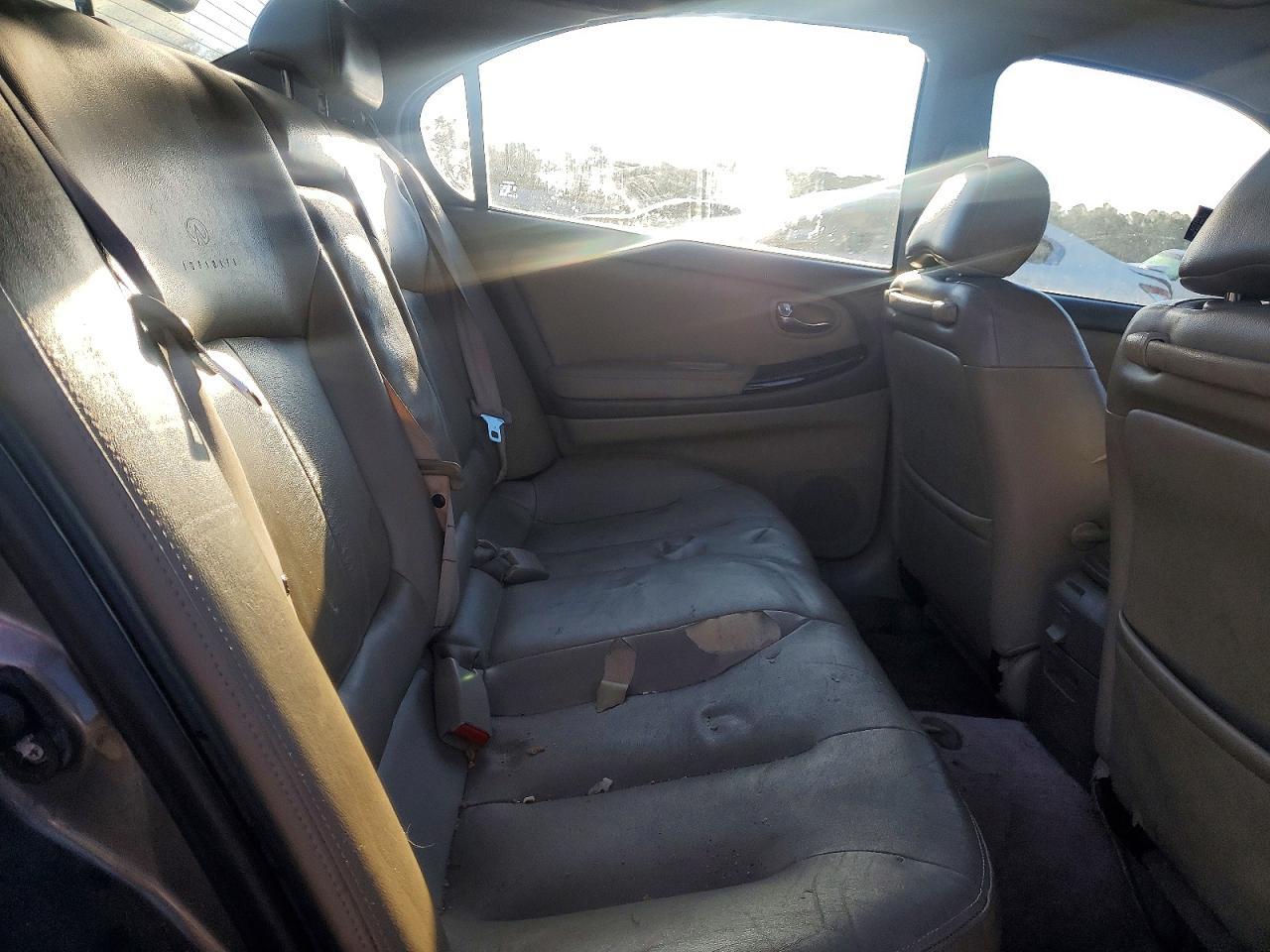2001 Infiniti I30