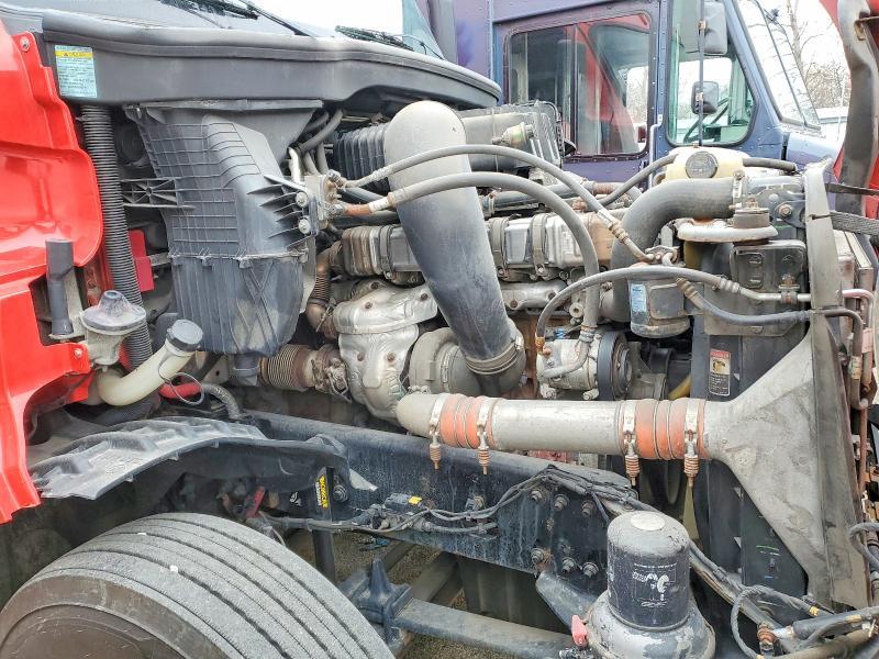 2019 Freigliner 2019 Freightliner Cascadia 126 Semi Truck