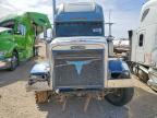2000 Freigliner 2000 Freightliner Convention Semi Truck