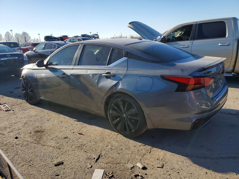 2022 Nissan Altima sr