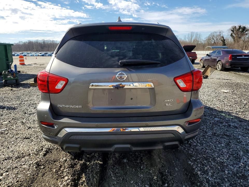 2020 Nissan Pathfinder sl