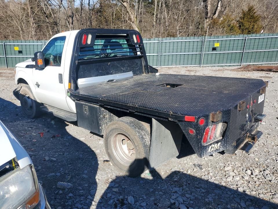 2016 Ford F350 Super Duty Flatbed Truck