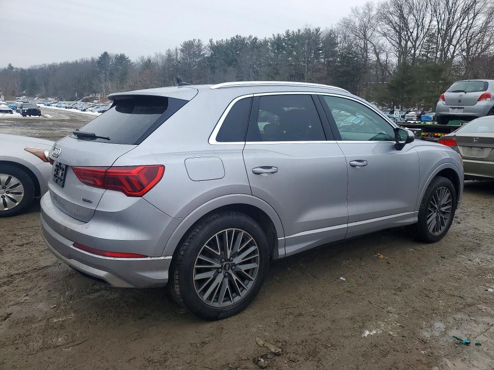 2022 Audi Q3 Premium 40
