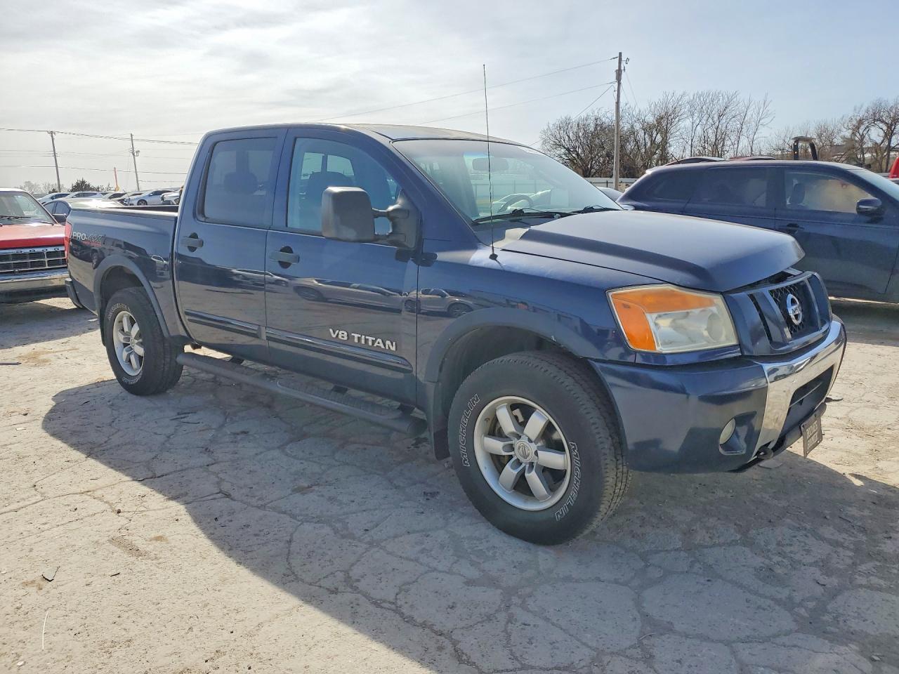 2011 Nissan Titan SV