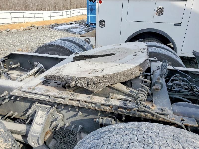 2018 Volvo VN VNL-Semi Truck
