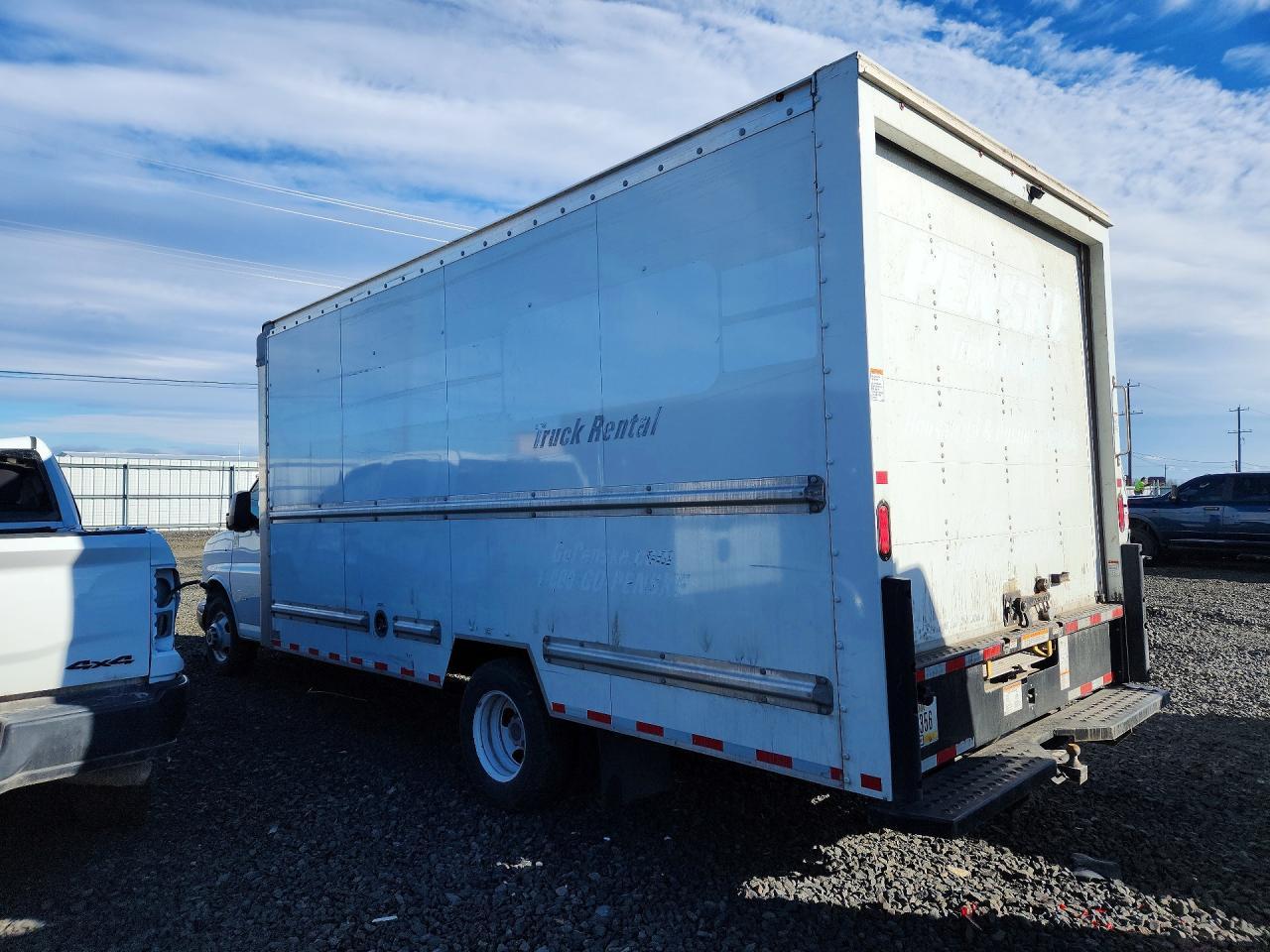 2023 GMC Savana BOX Truck