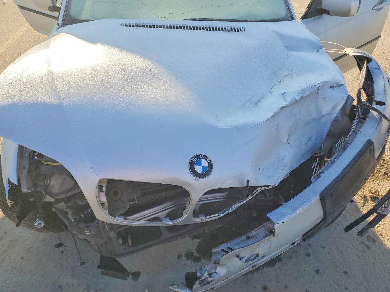 2002 BMW 325 xi