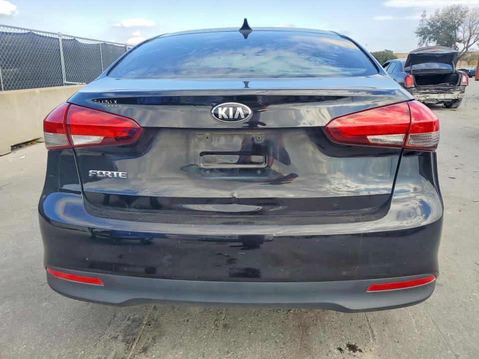 2018 KIA Forte lx