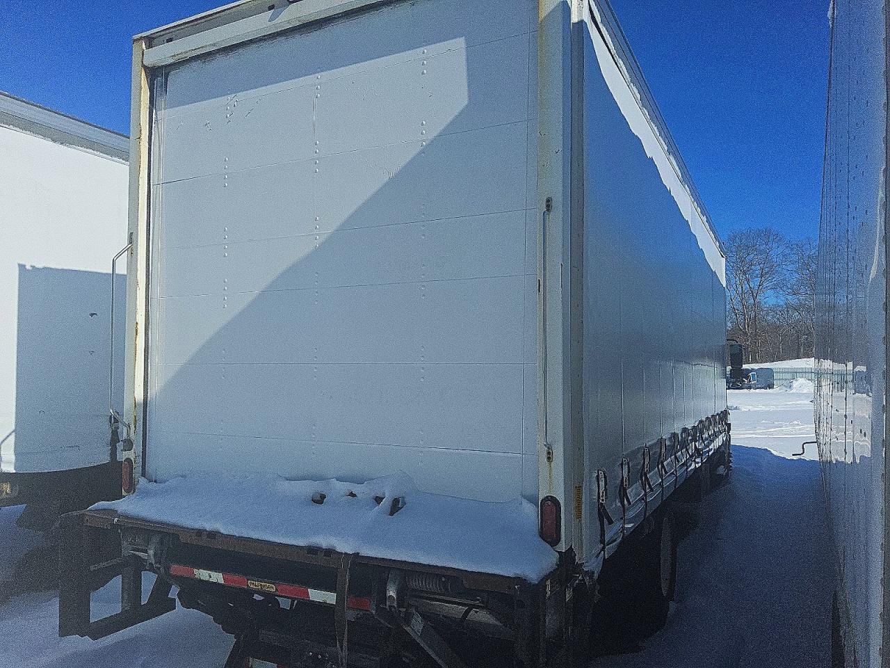 2017 Hino 268 BOX Truck