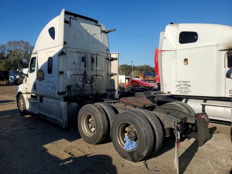 2020 Freightliner Cascadia 126 Semi Truck