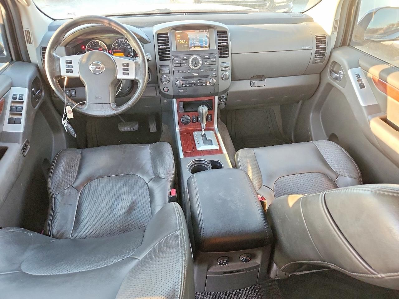 2011 Nissan Pathfinder s
