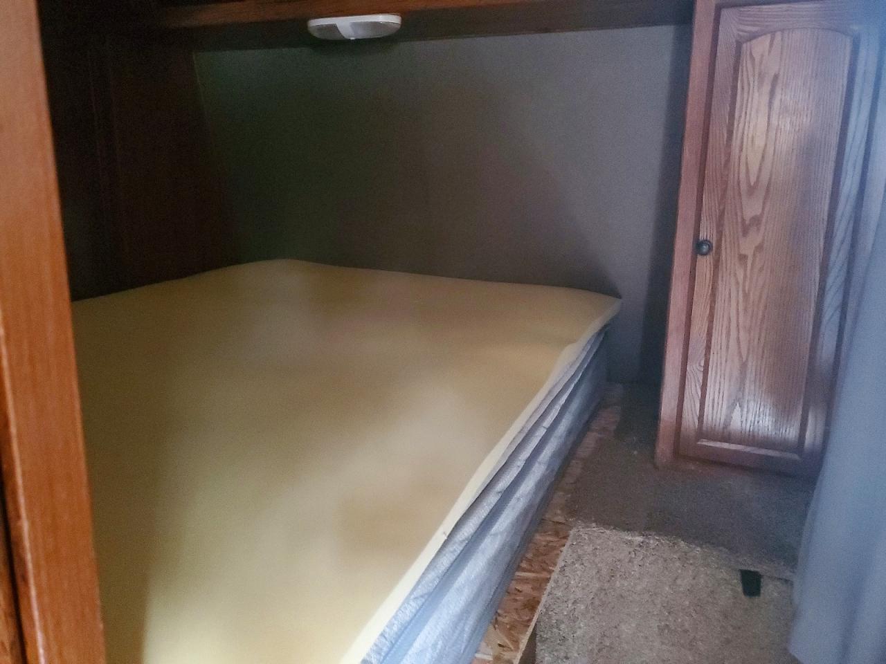 2015 Keystone Hideout Camper