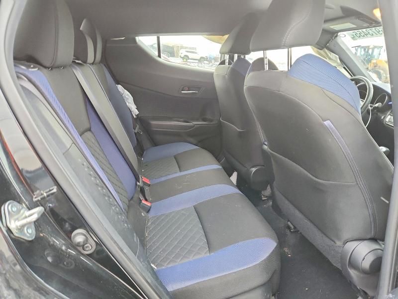 2021 Toyota C-hr xle