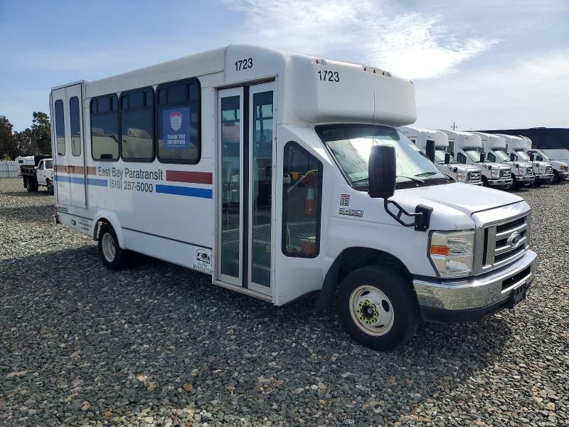 2017 Ford Econoline-Bus