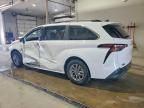 2025 Toyota Sienna le