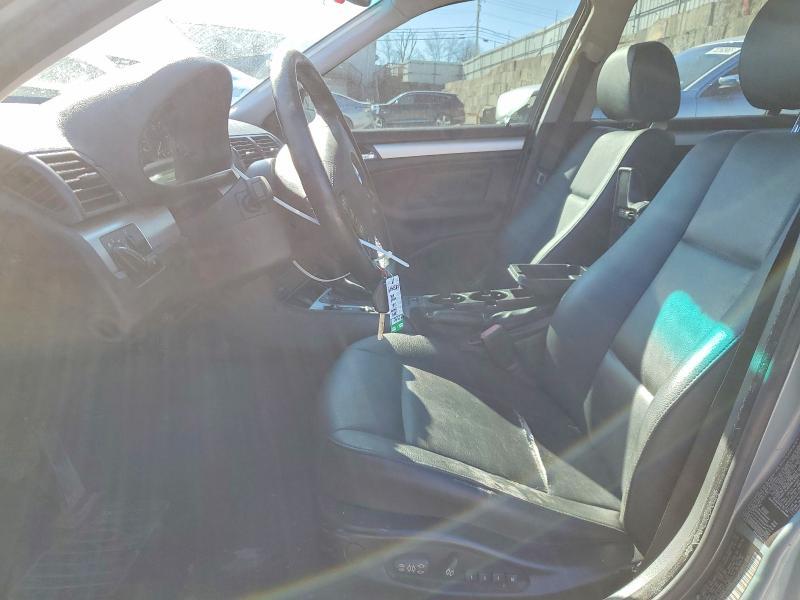 2004 BMW 325 i