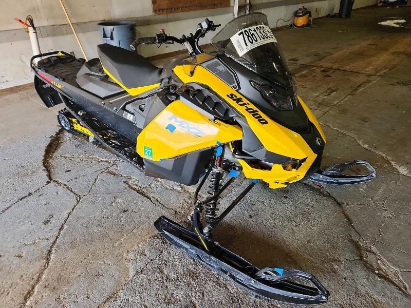 2025 Skidoo 2025 SKI-DOO Snowmobile