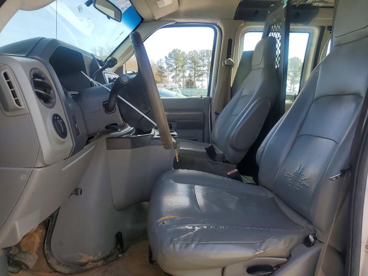 2011 Ford E250 Utility / Service Van