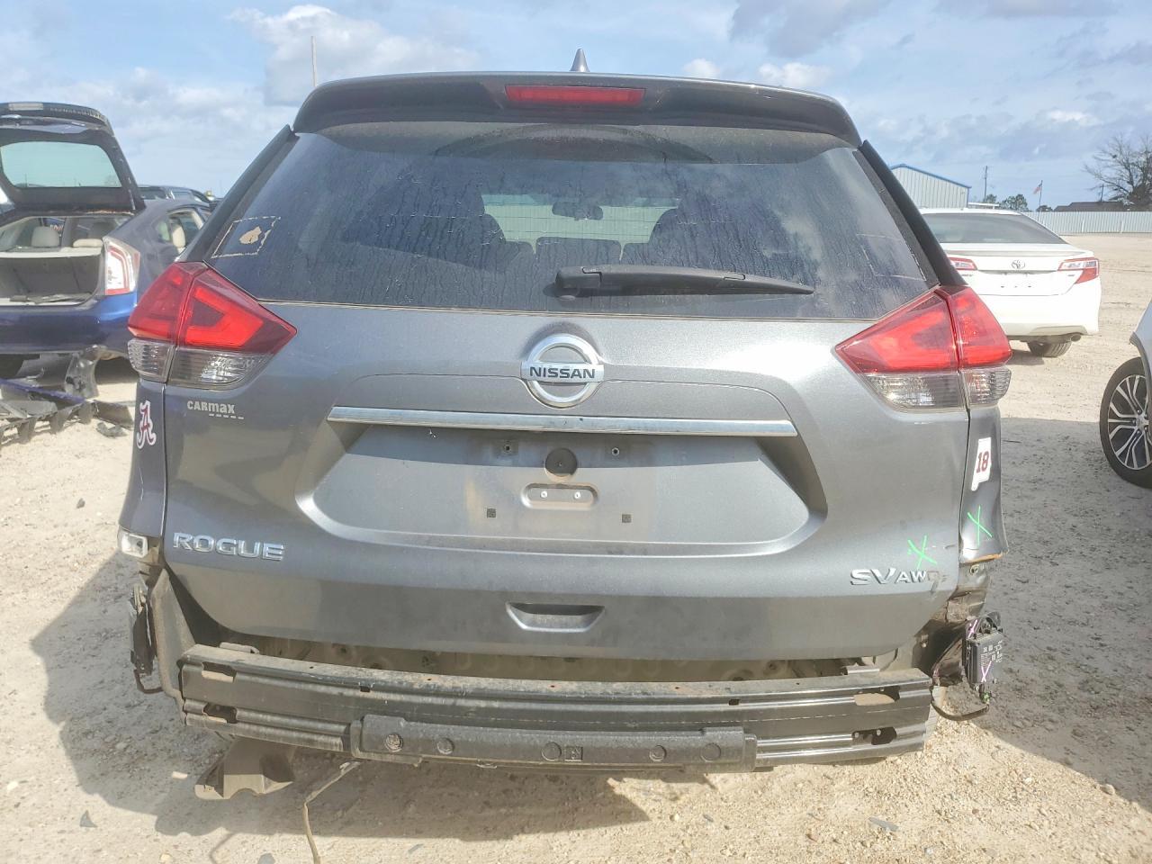 2017 Nissan Rogue sv