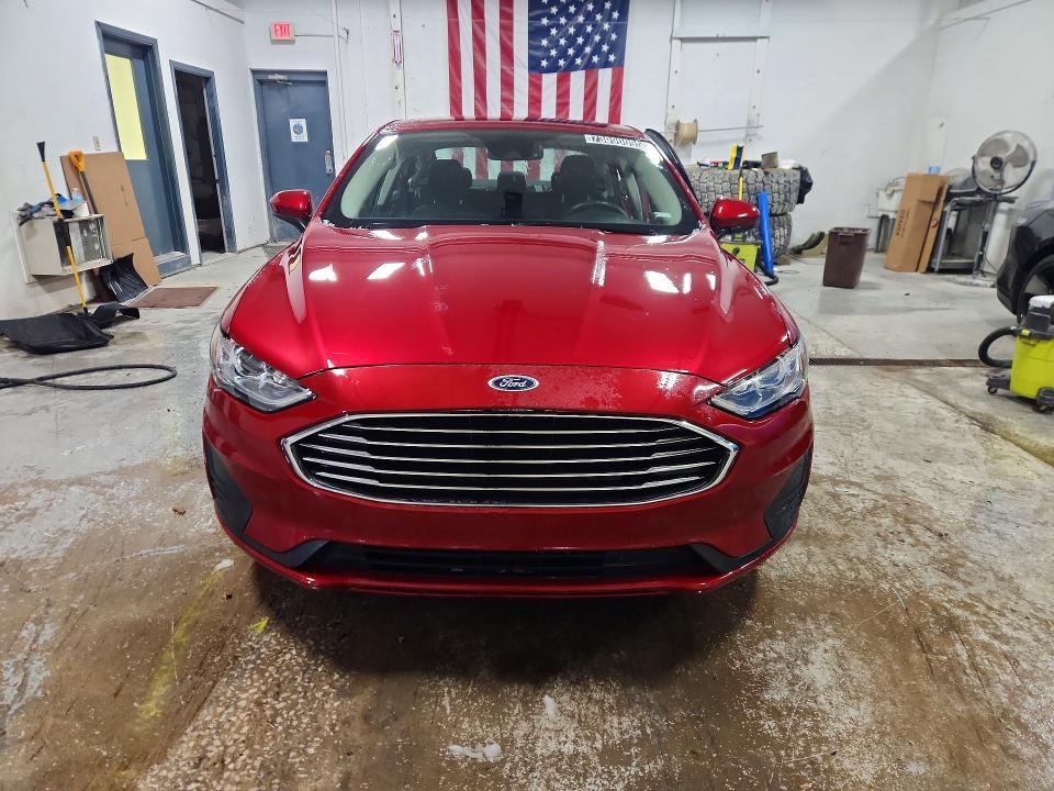 2020 Ford Fusion se
