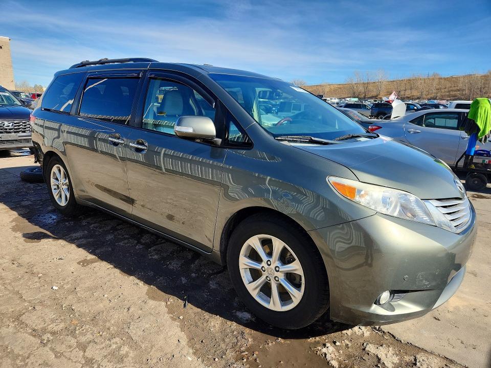 2014 Toyota Sienna xle