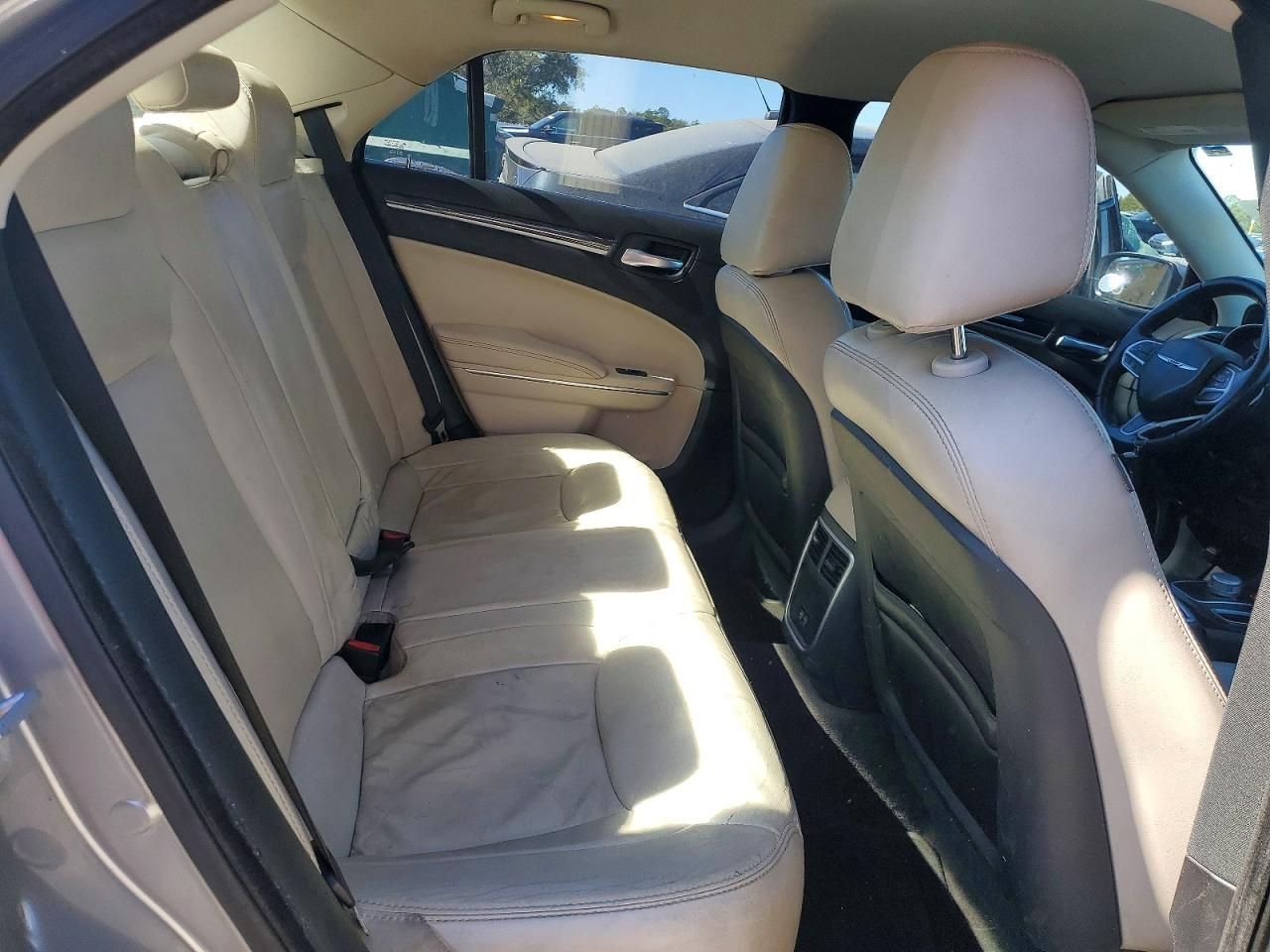 2017 Chrysler 300 Limited