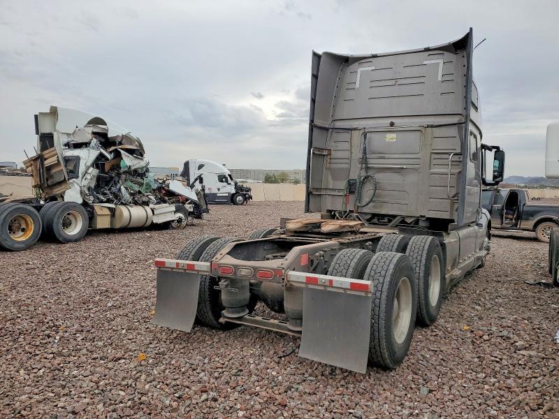 2020 Volvo VNL Semi Truck