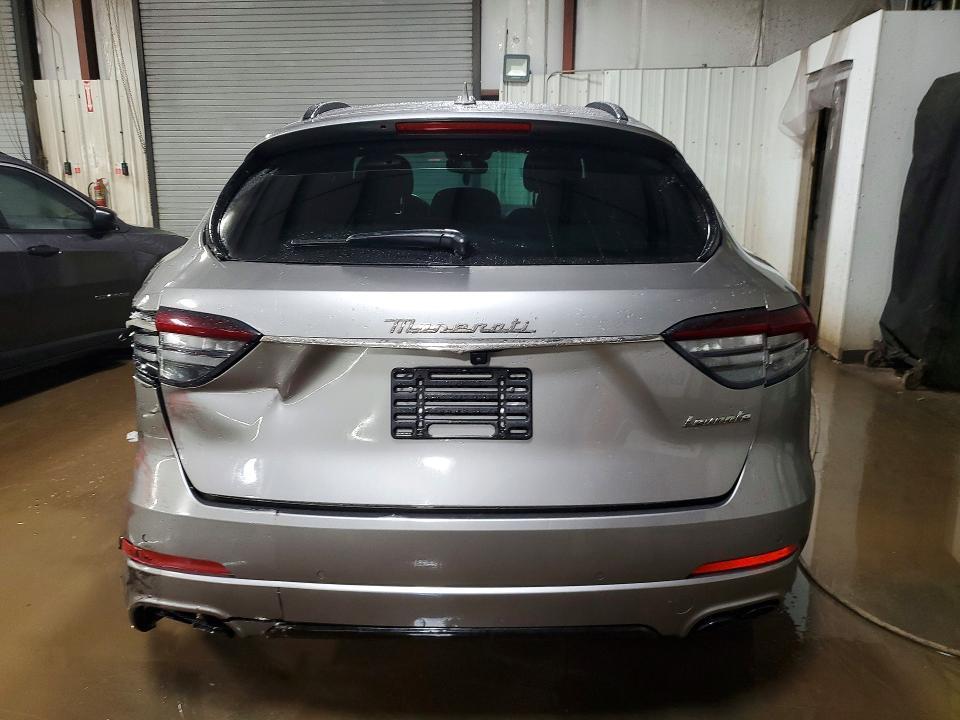 2022 Maserati Levante Base