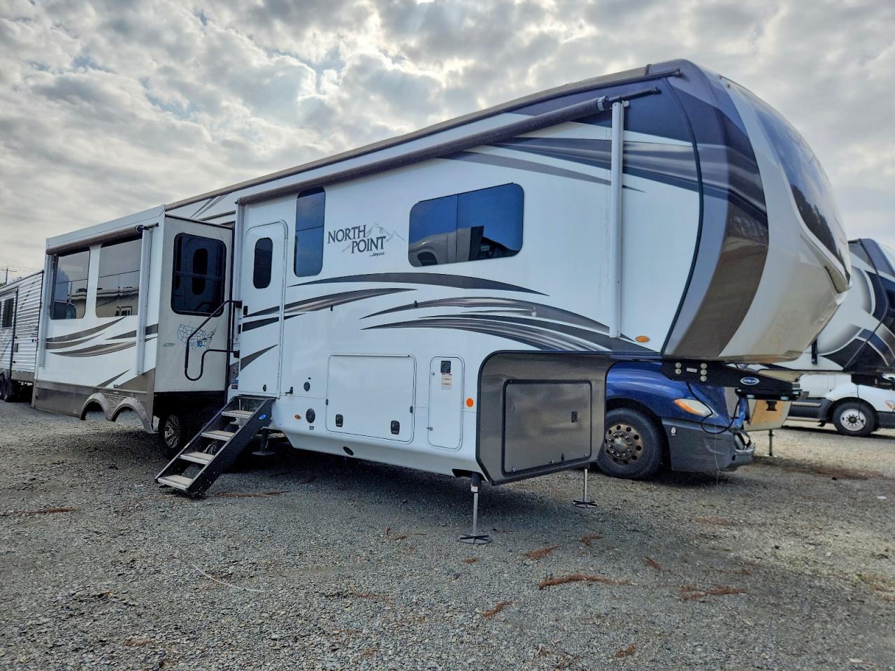 2020 Jayco North Point Camper