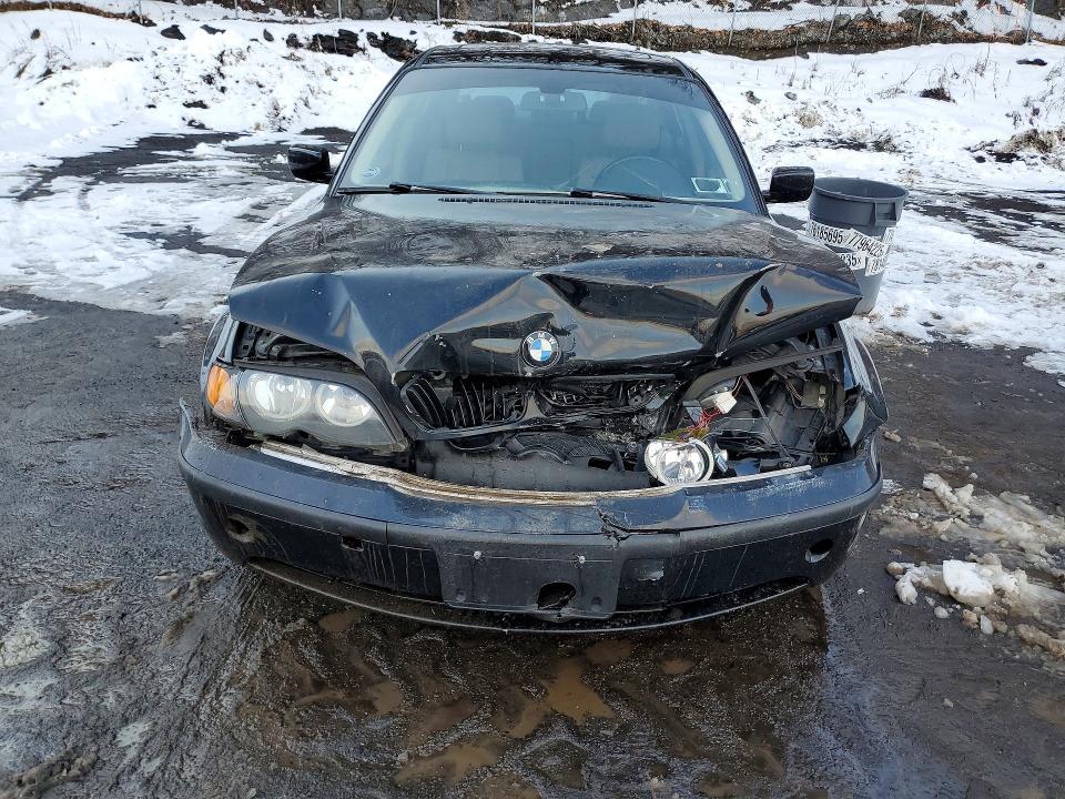 2005 BMW 325 xi