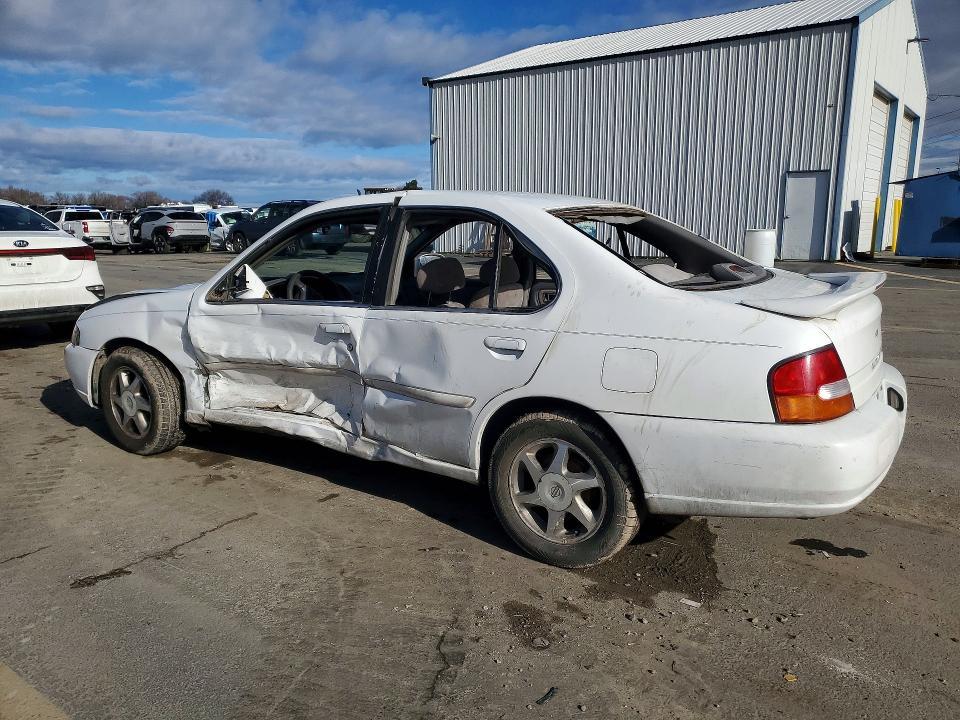 1999 Nissan Altima xe